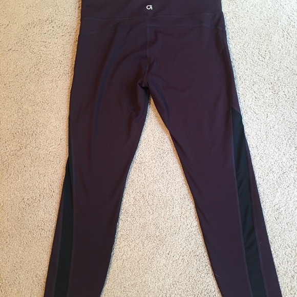 NWOT GapFit leggings - Picture 2 of 4